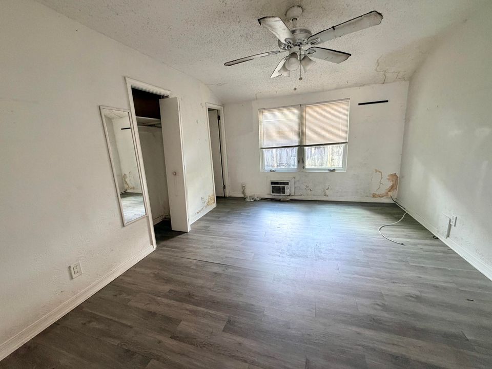 For Rent: $1,400 (1 beds, 1 baths, 600 Square Feet)