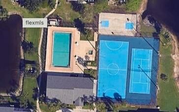 For Rent: $2,400 (3 beds, 2 baths, 1260 Square Feet)