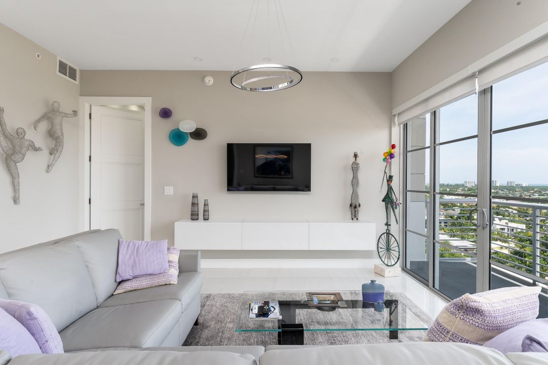 En Venta: $2,200,000 (3 camas, 2 baños, 1919 Pies cuadrados)