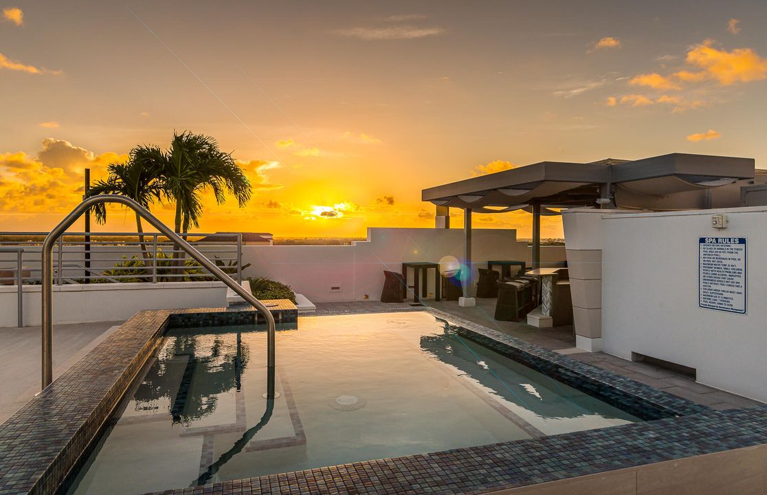 En Venta: $2,200,000 (3 camas, 2 baños, 1919 Pies cuadrados)