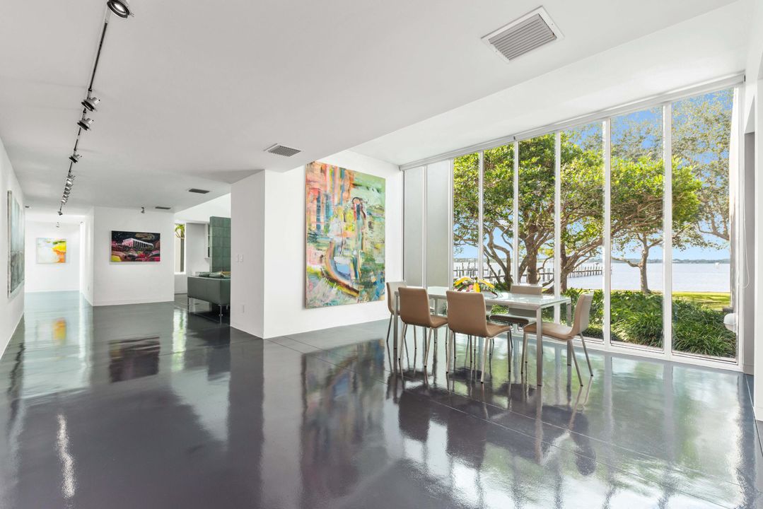 For Sale: $6,495,000 (5 beds, 5 baths, 6678 Square Feet)