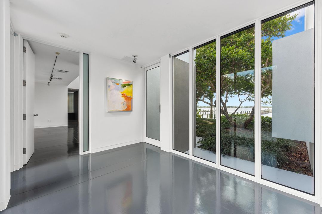 For Sale: $6,495,000 (5 beds, 5 baths, 6678 Square Feet)