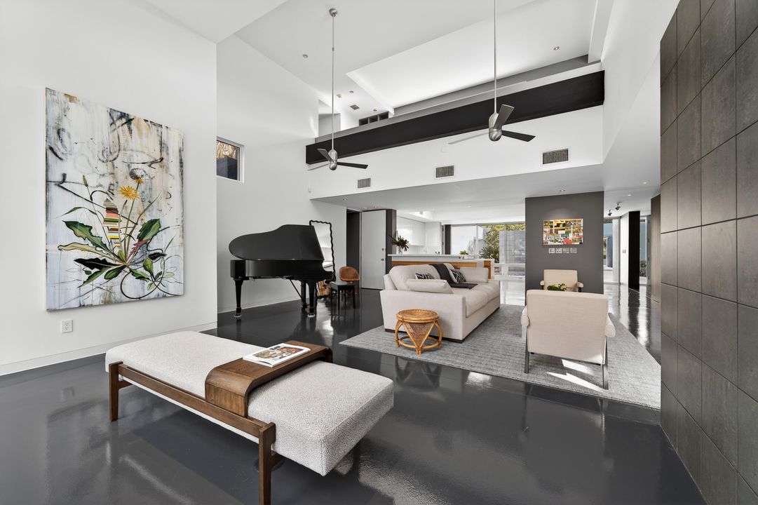 For Sale: $6,495,000 (5 beds, 5 baths, 6678 Square Feet)