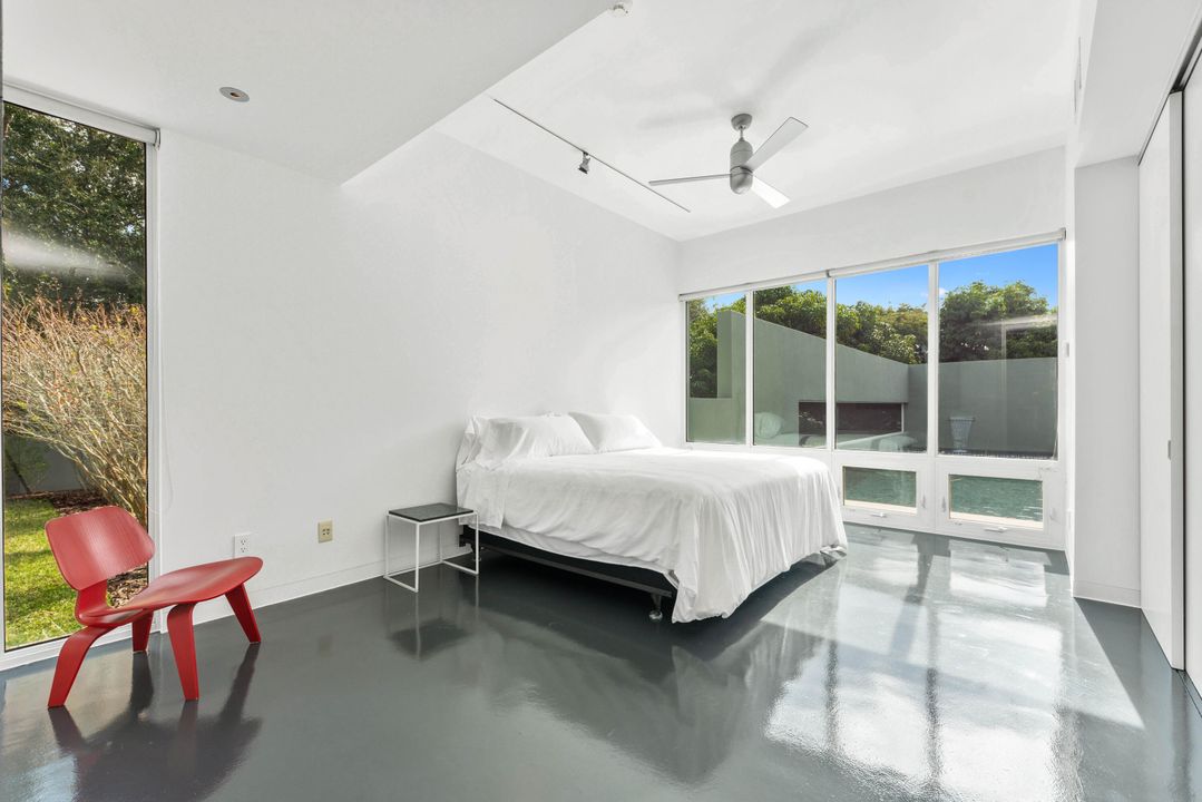 For Sale: $6,495,000 (5 beds, 5 baths, 6678 Square Feet)