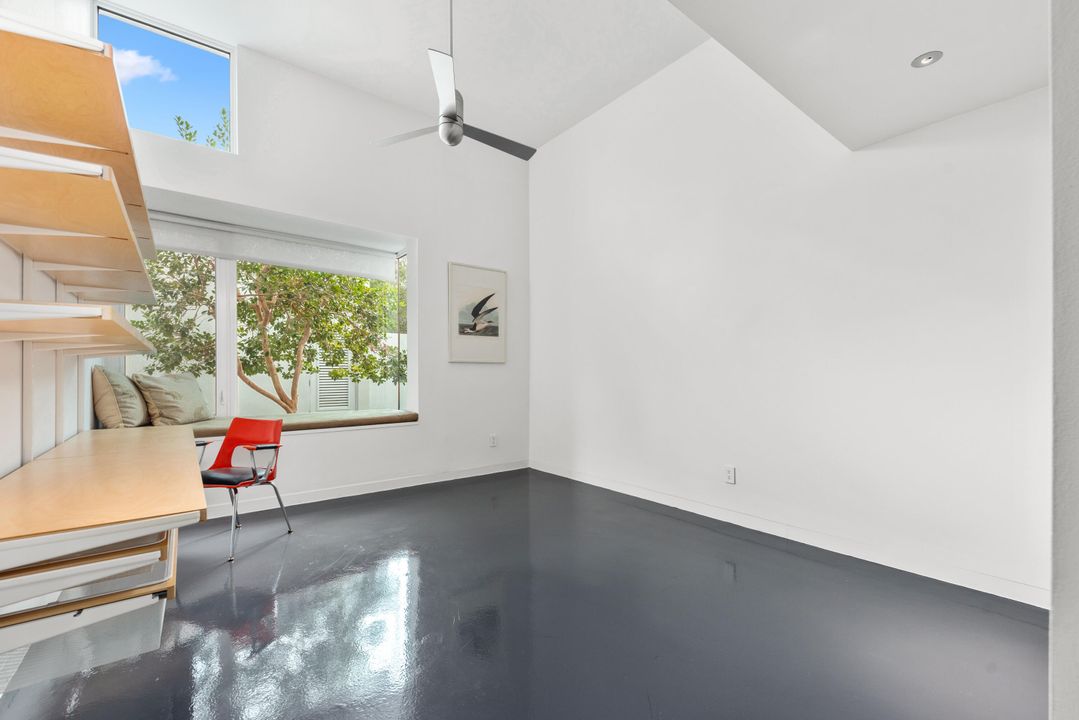 For Sale: $6,495,000 (5 beds, 5 baths, 6678 Square Feet)