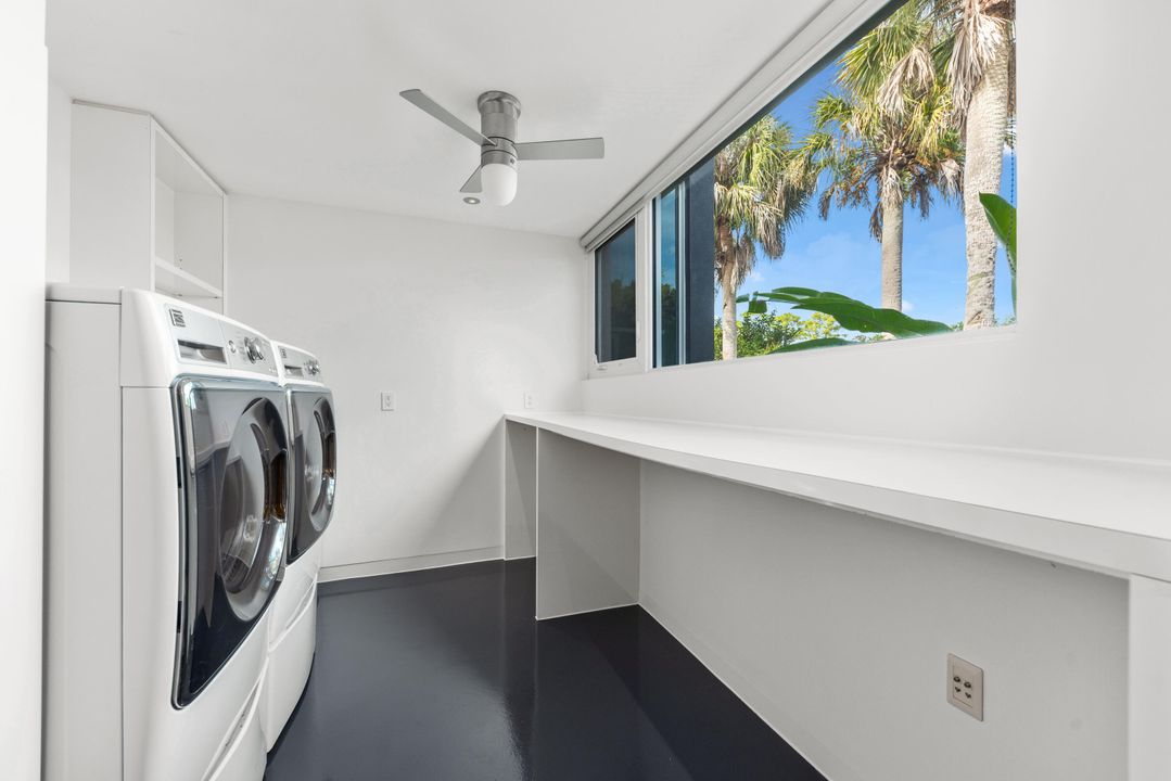 For Sale: $6,495,000 (5 beds, 5 baths, 6678 Square Feet)