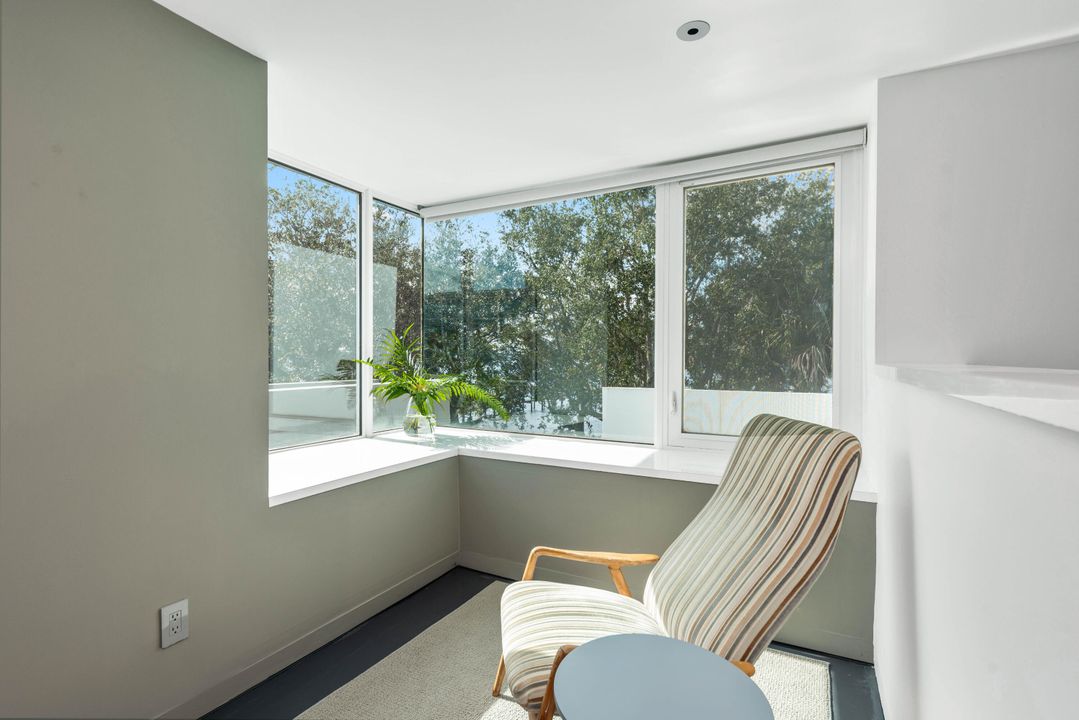 For Sale: $6,495,000 (5 beds, 5 baths, 6678 Square Feet)