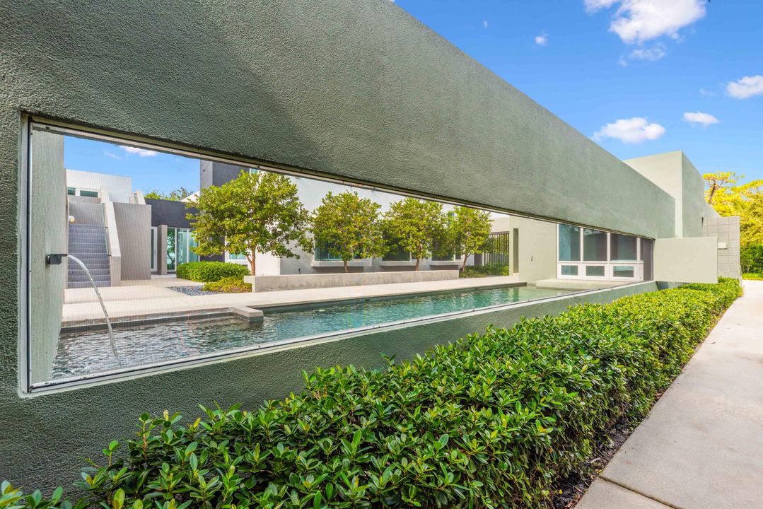 For Sale: $6,495,000 (5 beds, 5 baths, 6678 Square Feet)