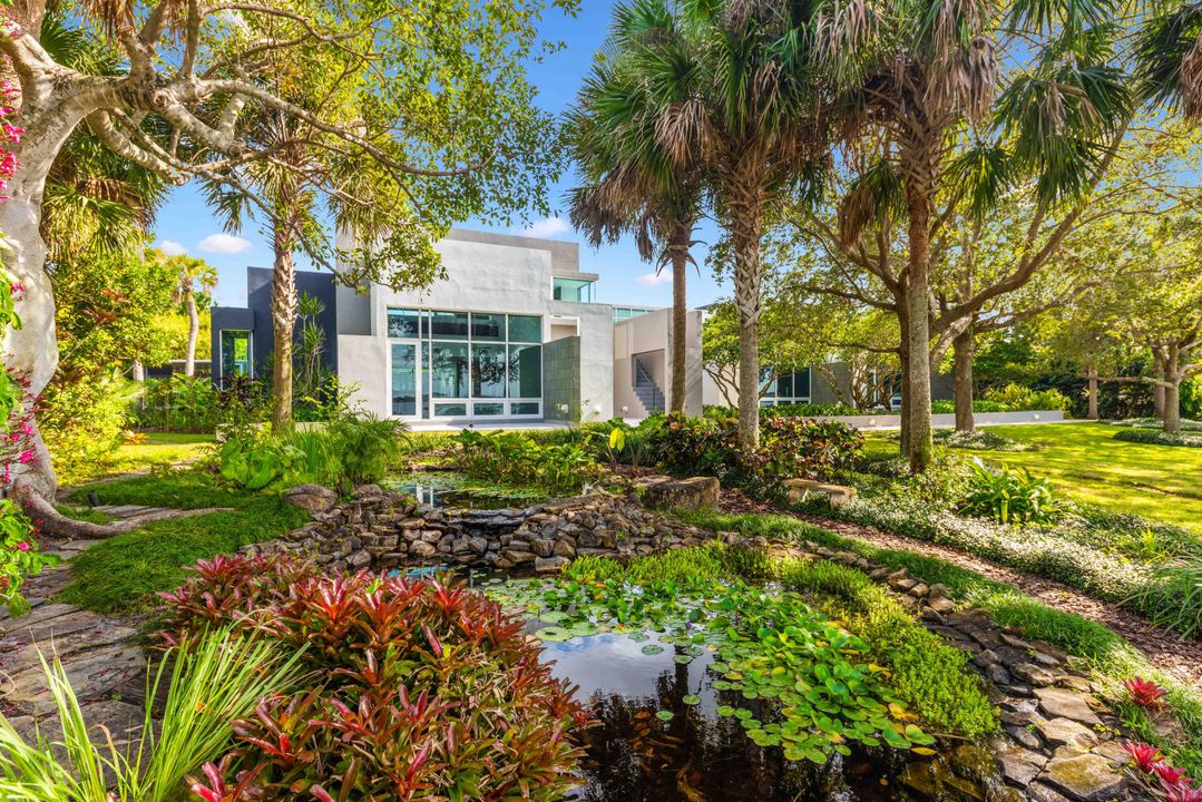 For Sale: $6,495,000 (5 beds, 5 baths, 6678 Square Feet)