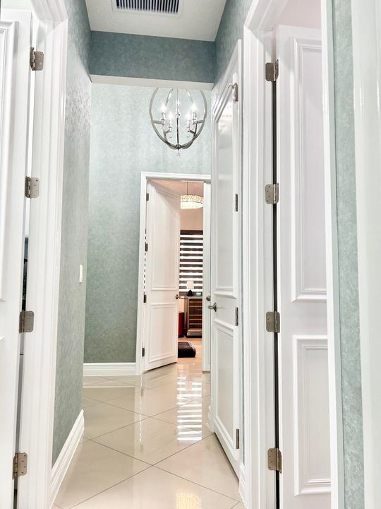 For Sale: $1,049,000 (3 beds, 3 baths, 2309 Square Feet)