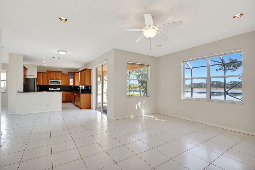 For Rent: $3,900 (5 beds, 3 baths, 2859 Square Feet)