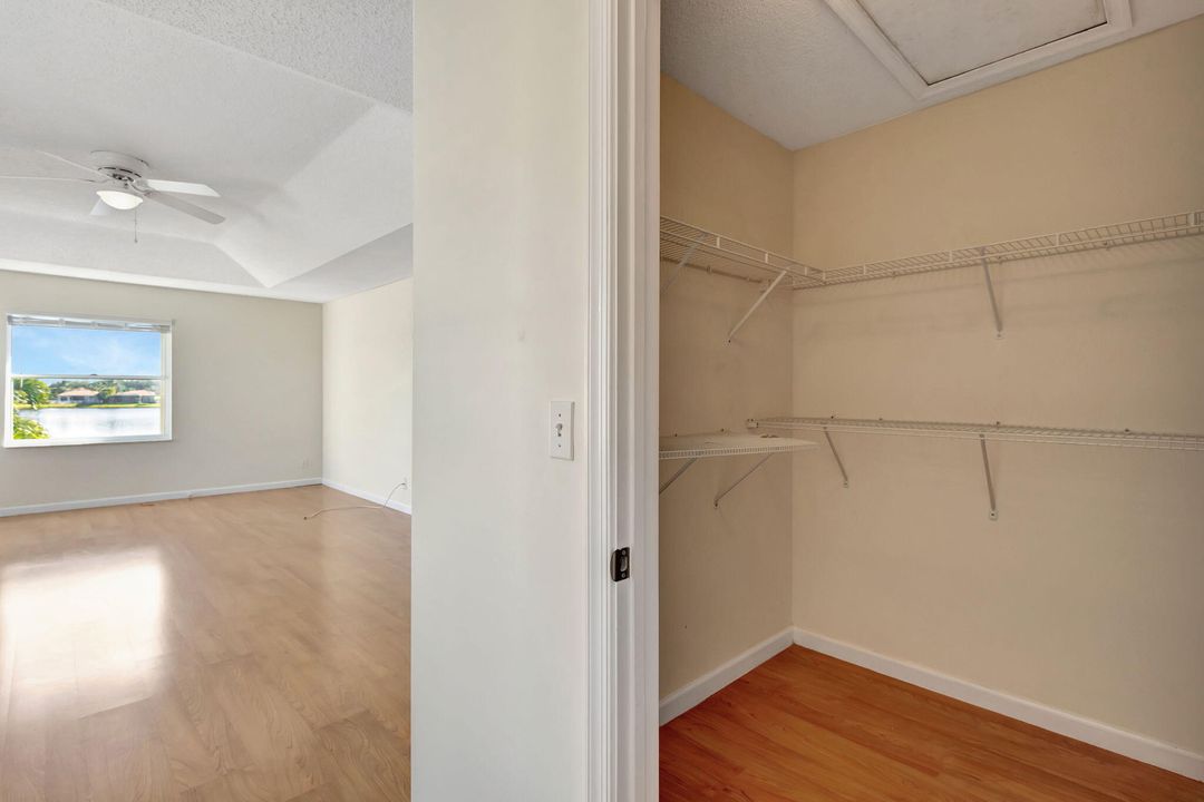 For Rent: $3,900 (5 beds, 3 baths, 2859 Square Feet)