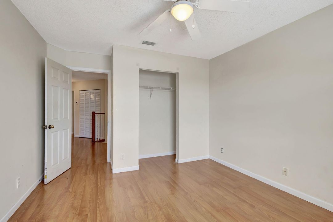 For Rent: $3,900 (5 beds, 3 baths, 2859 Square Feet)