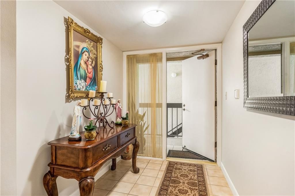 En Venta: $219,900 (2 camas, 2 baños, 1471 Pies cuadrados)