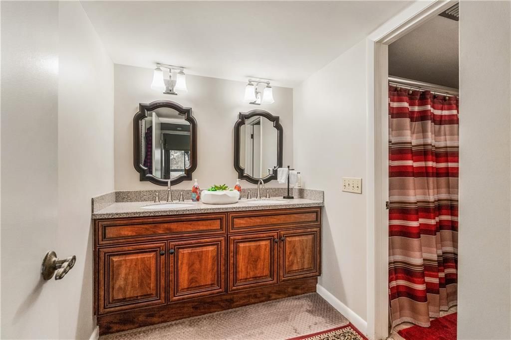 En Venta: $219,900 (2 camas, 2 baños, 1471 Pies cuadrados)