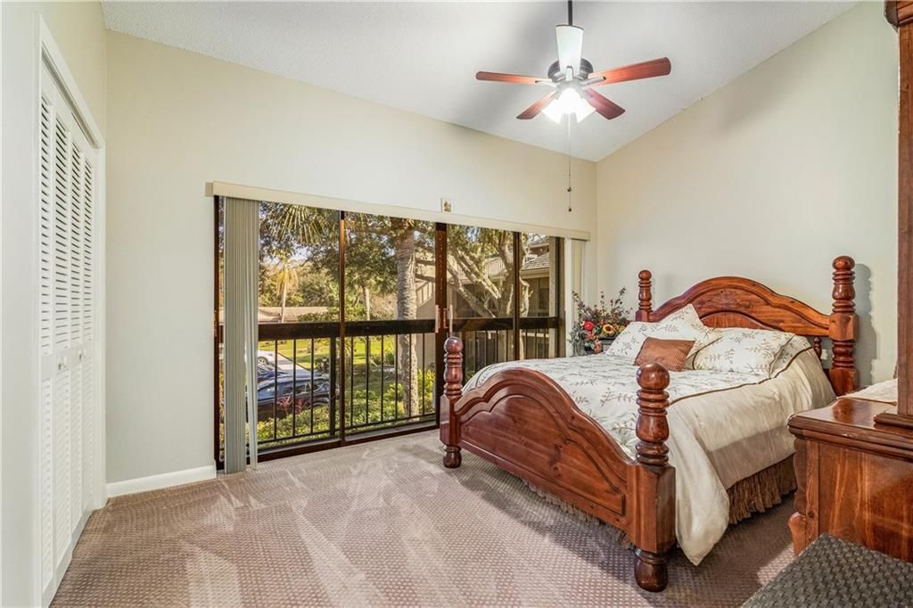 En Venta: $219,900 (2 camas, 2 baños, 1471 Pies cuadrados)