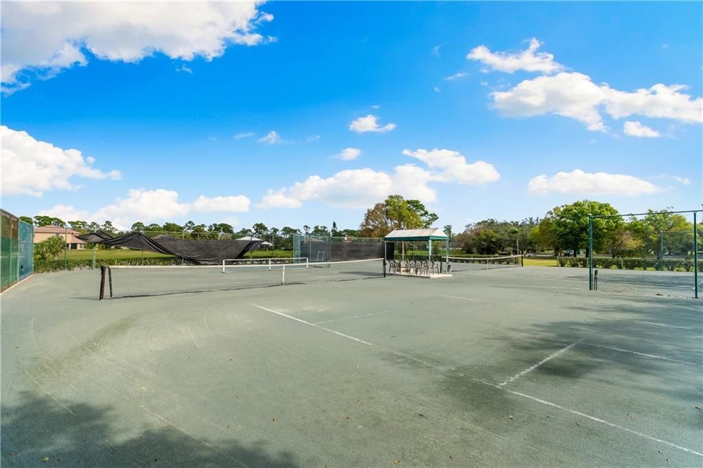 En Venta: $219,900 (2 camas, 2 baños, 1471 Pies cuadrados)