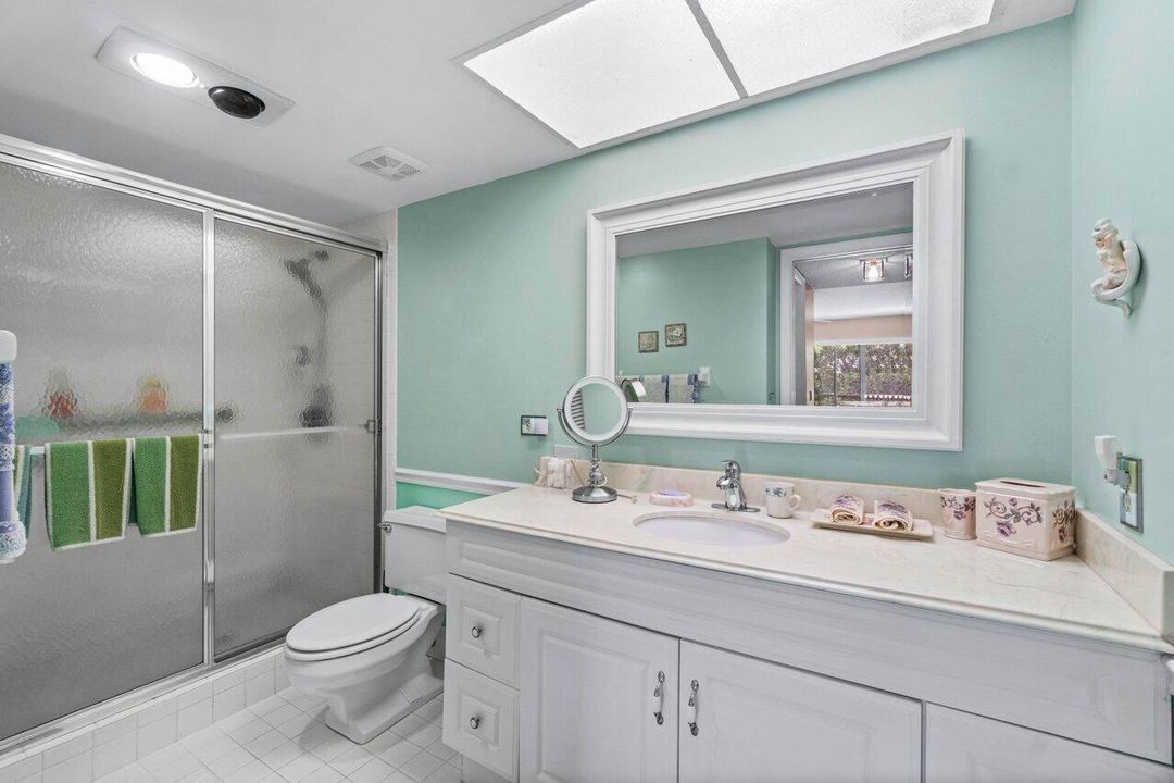 На продажу: $165,000 (2 спален, 2 ванн, 1160 Квадратных фут)