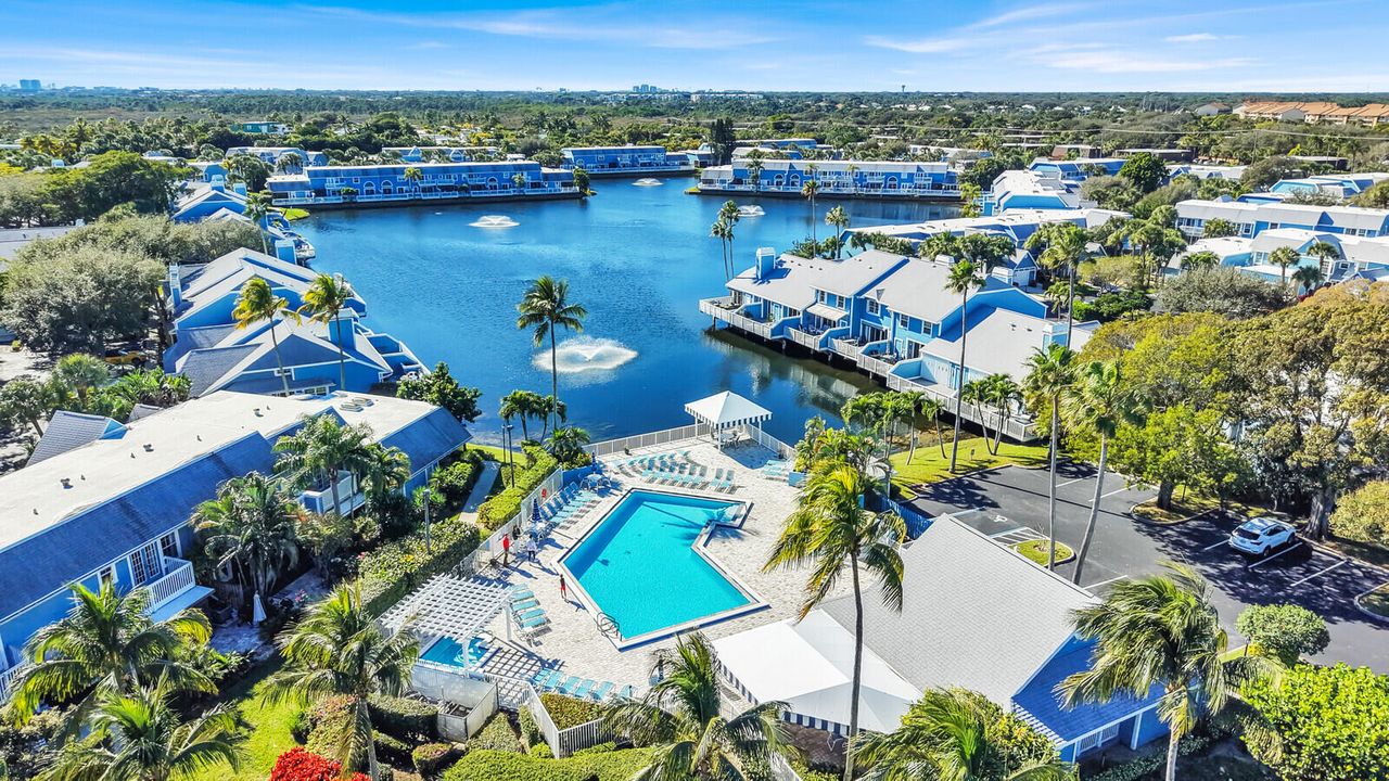 На продажу: $769,000 (2 спален, 2 ванн, 1254 Квадратных фут)