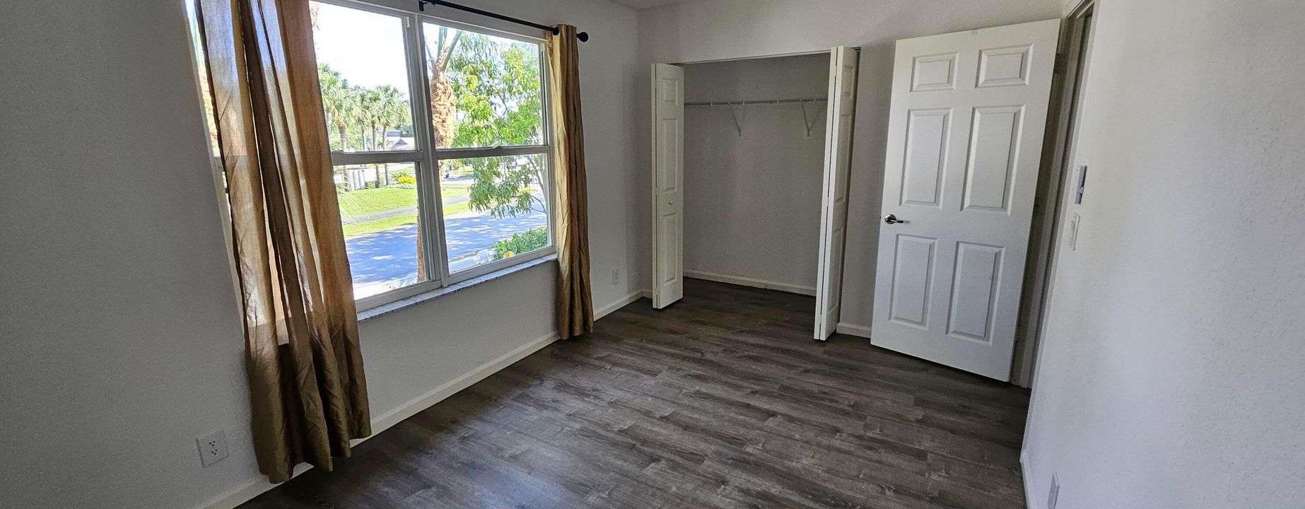 В аренду: $4,800 (2 спален, 2 ванн, 1062 Квадратных фут)