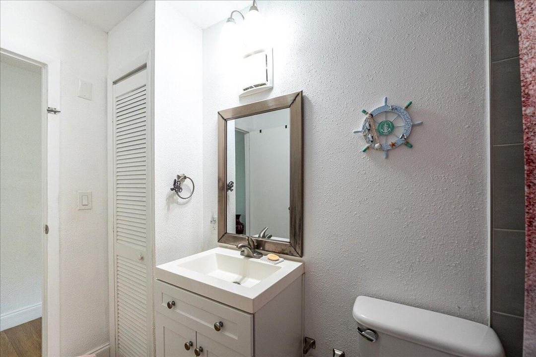 For Sale: $369,900 (4 beds, 2 baths, 1342 Square Feet)