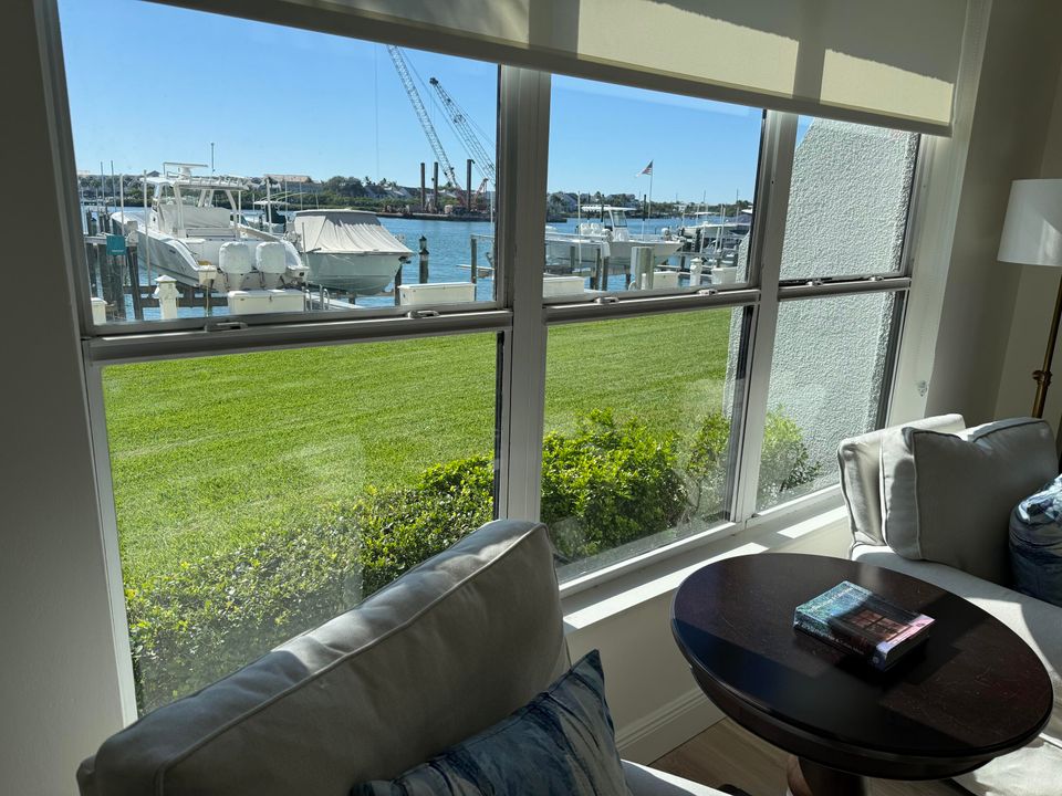 出租: $6,500 (2 贝兹, 2 浴室, 1300 平方英尺)