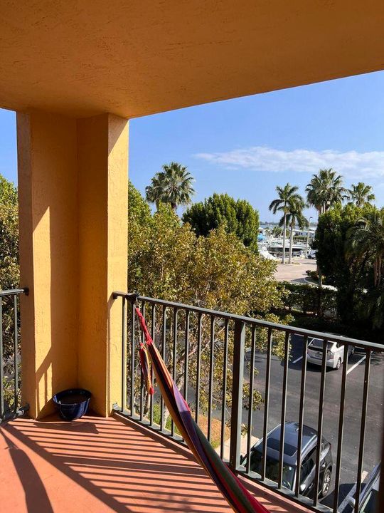 En Venta: $335,000 (2 camas, 1 baños, 935 Pies cuadrados)