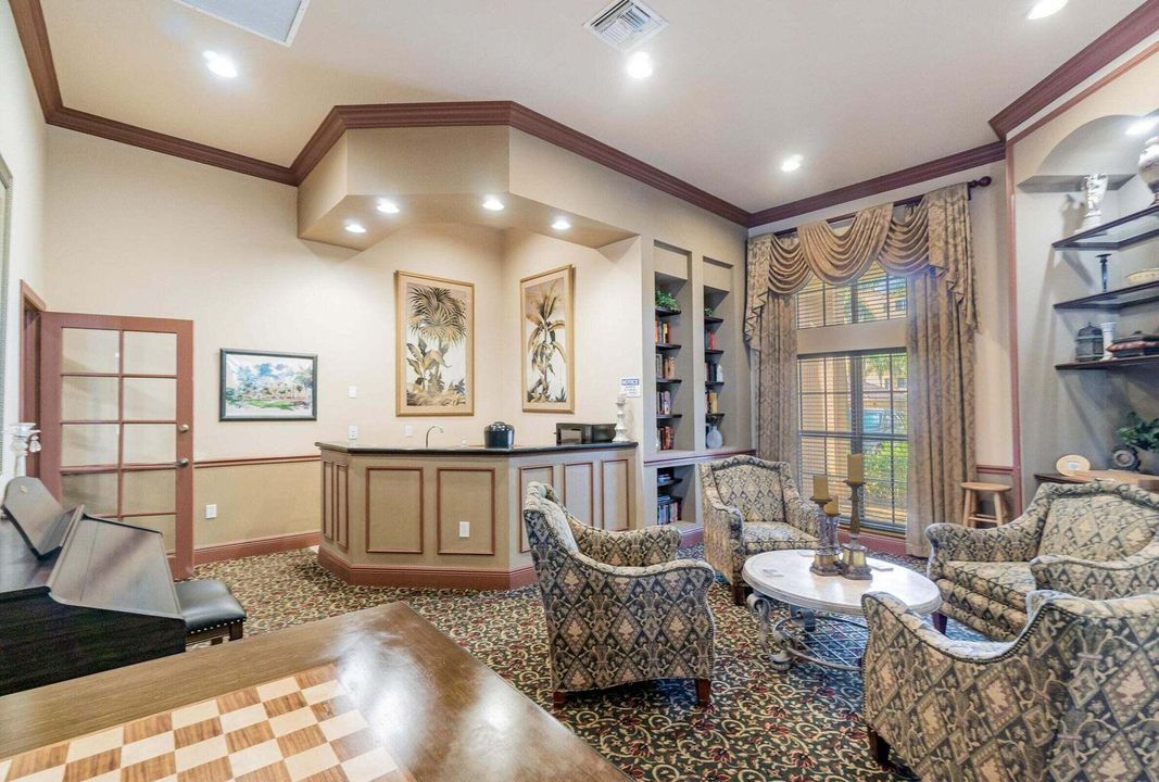 En Venta: $335,000 (2 camas, 1 baños, 935 Pies cuadrados)