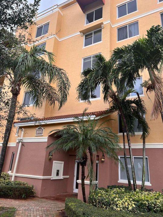 En Venta: $335,000 (2 camas, 1 baños, 935 Pies cuadrados)