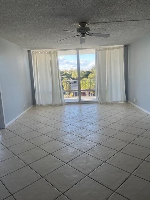 For Rent: $2,500 (2 beds, 2 baths, 1143 Square Feet)