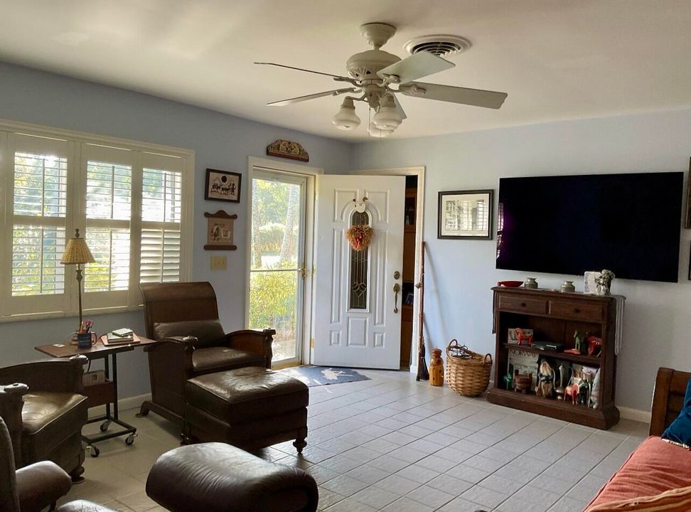 На продажу: $499,000 (3 спален, 2 ванн, 1569 Квадратных фут)