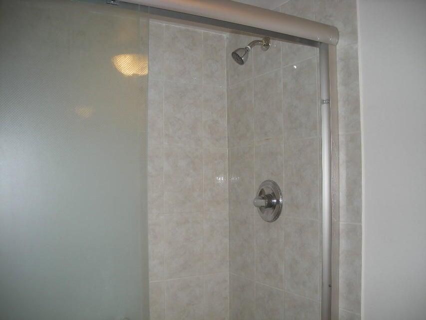 For Rent: $2,200 (2 beds, 2 baths, 1136 Square Feet)