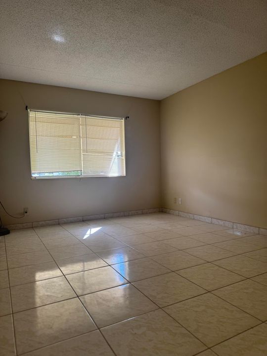 En Renta: $1,650 (2 camas, 1 baños, 920 Pies cuadrados)