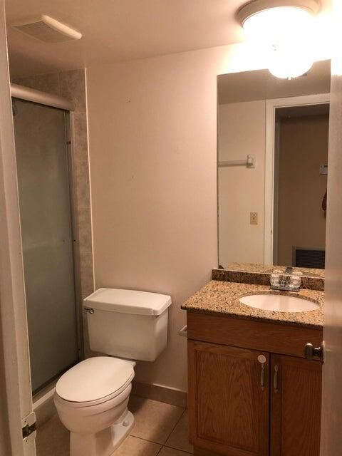 For Rent: $2,200 (2 beds, 2 baths, 1136 Square Feet)