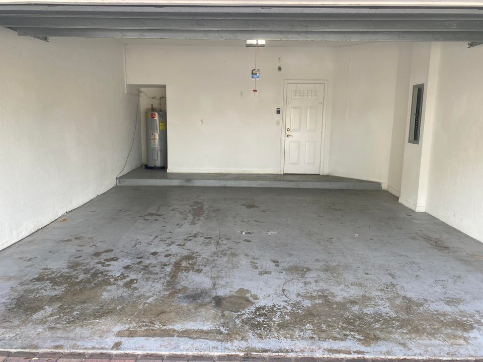 For Rent: $2,700 (3 beds, 2 baths, 1609 Square Feet)