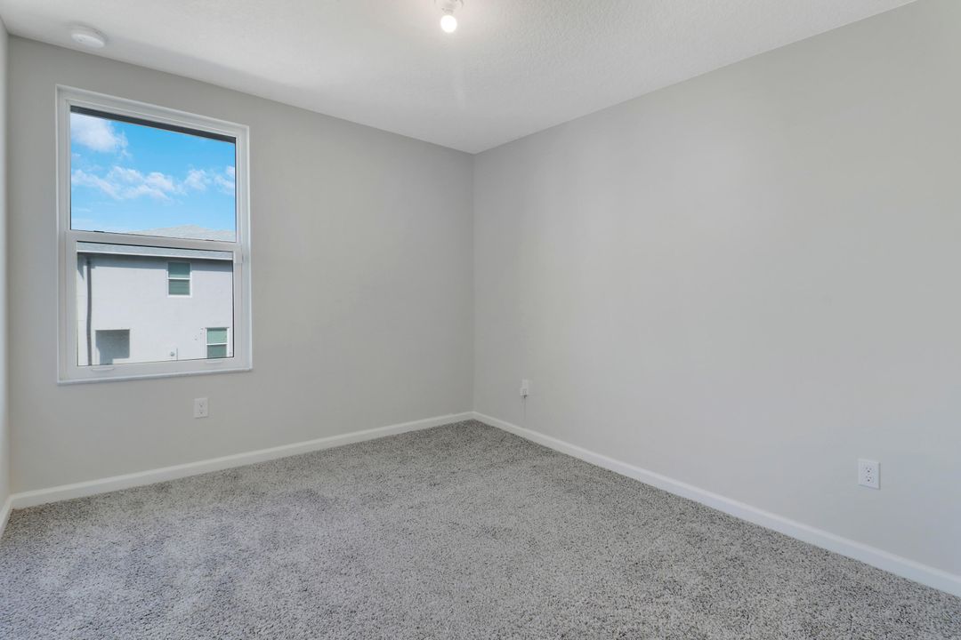 На продажу: $389,999 (3 спален, 2 ванн, 1475 Квадратных фут)