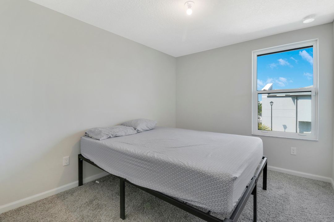 На продажу: $389,999 (3 спален, 2 ванн, 1475 Квадратных фут)