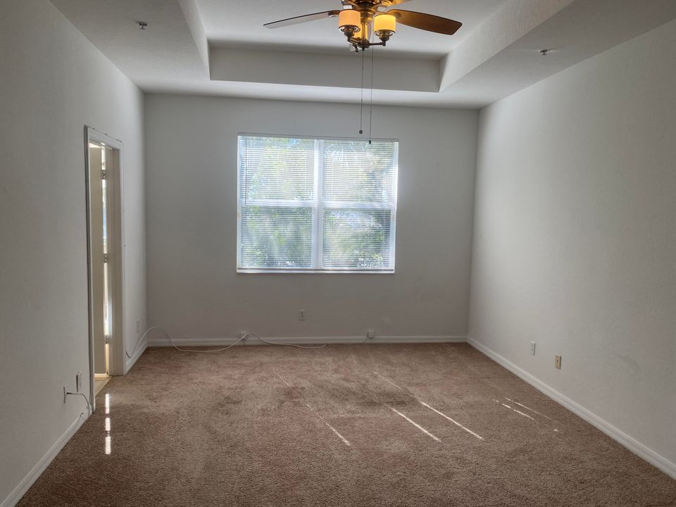 For Rent: $2,700 (3 beds, 2 baths, 1609 Square Feet)