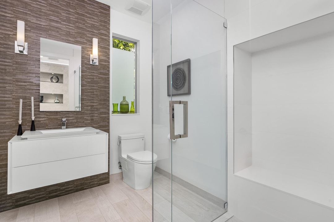 For Sale: $5,850,000 (5 beds, 6 baths, 4740 Square Feet)