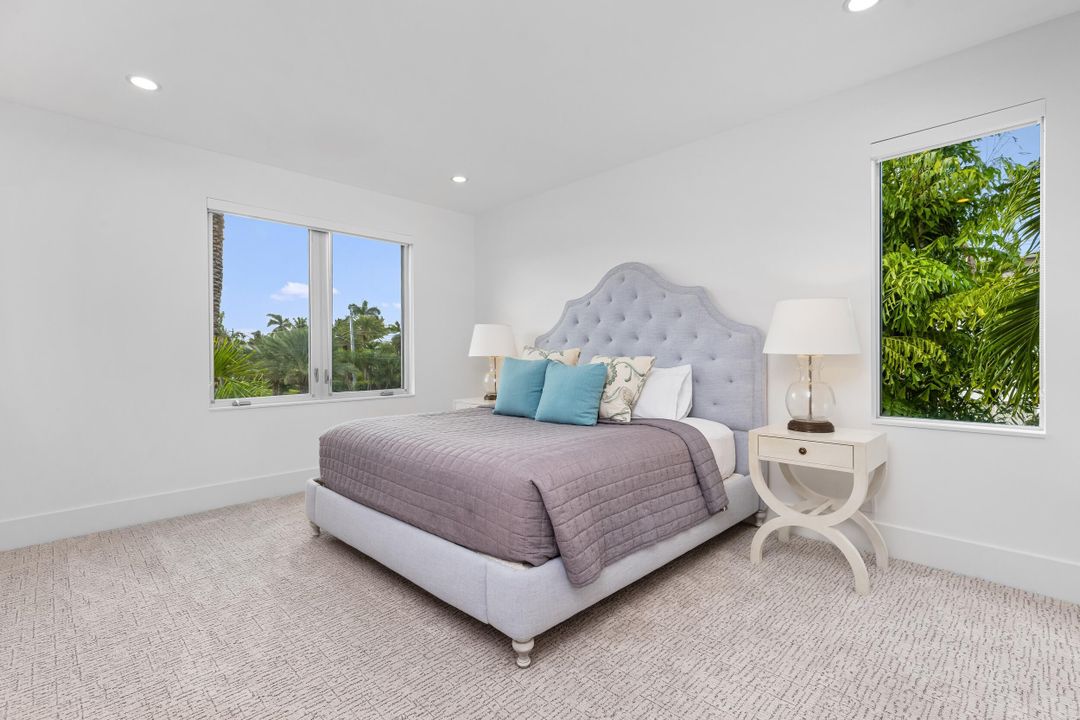 For Sale: $5,850,000 (5 beds, 6 baths, 4740 Square Feet)