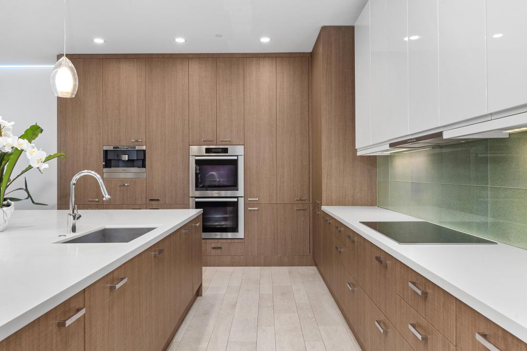 For Sale: $5,850,000 (5 beds, 6 baths, 4740 Square Feet)