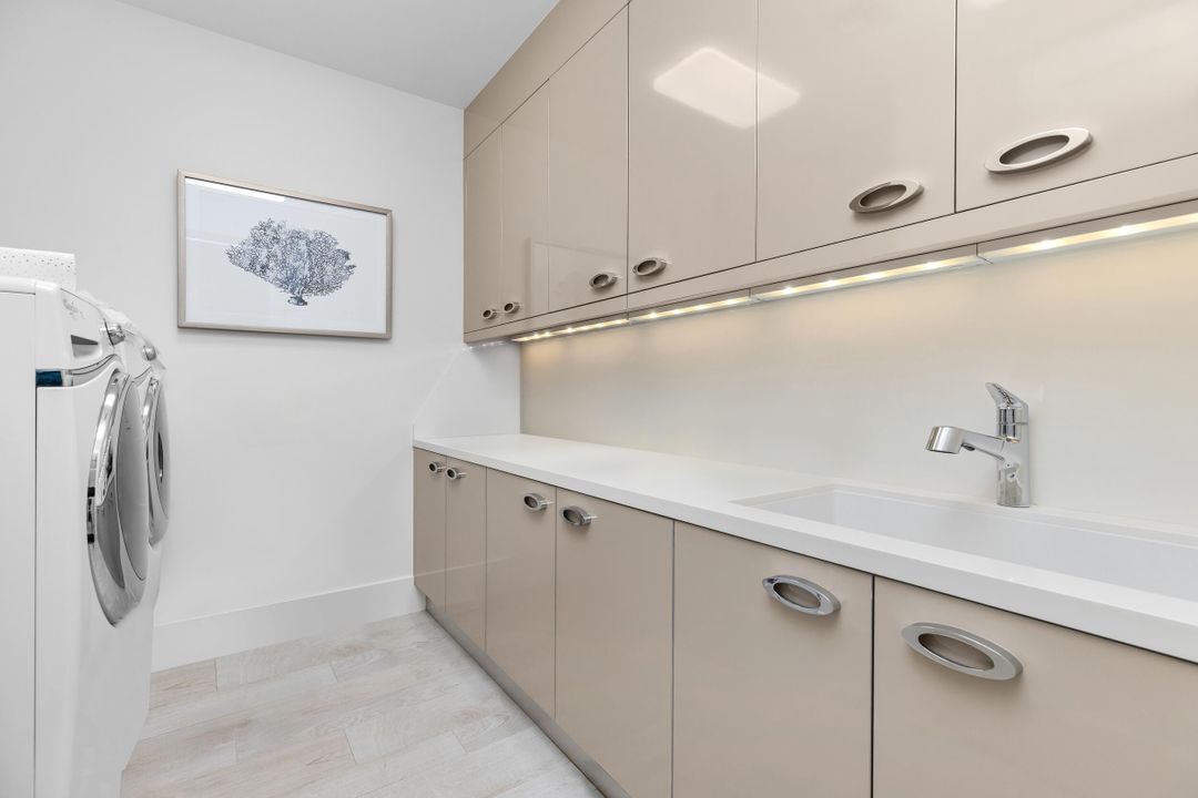 For Sale: $5,850,000 (5 beds, 6 baths, 4740 Square Feet)