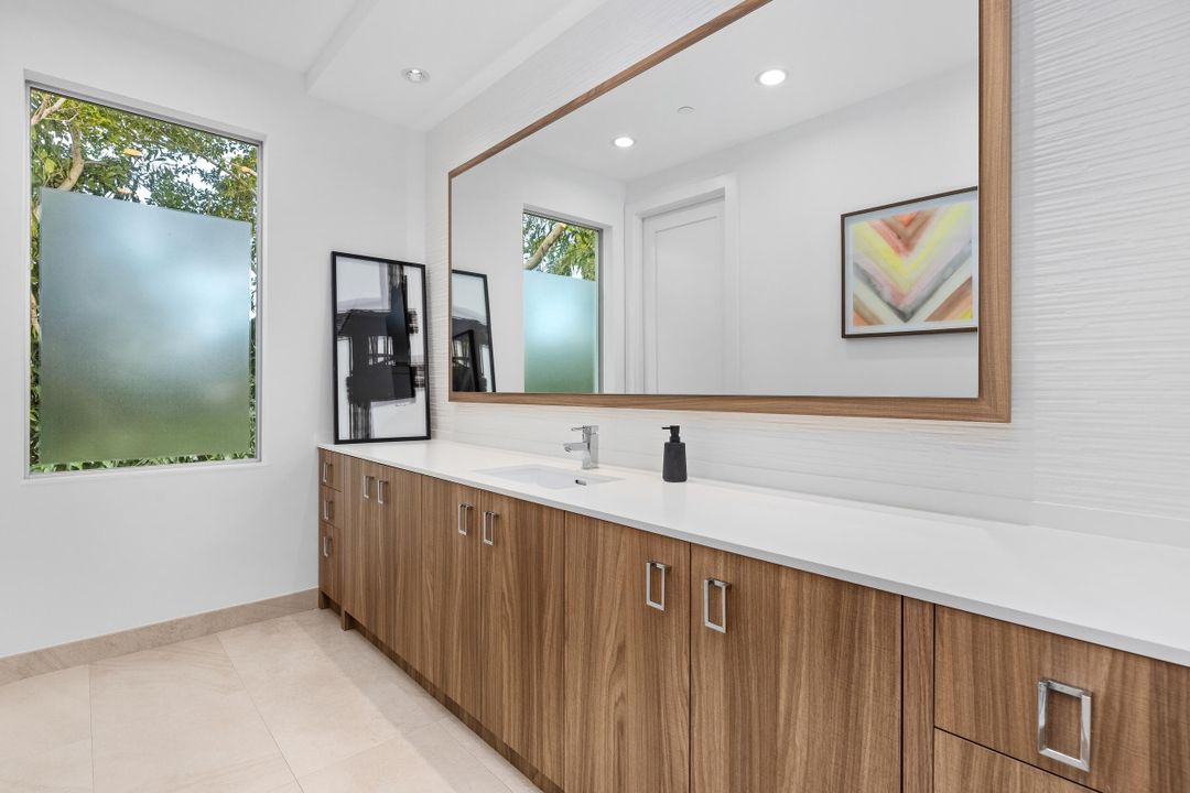 For Sale: $5,850,000 (5 beds, 6 baths, 4740 Square Feet)