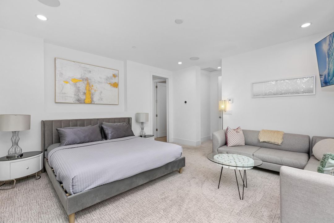 For Sale: $5,850,000 (5 beds, 6 baths, 4740 Square Feet)