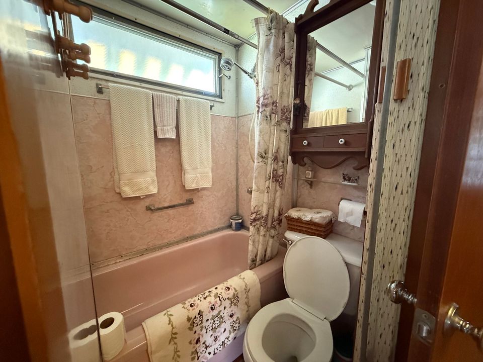 待售: $490,000 (1 贝兹, 1 浴室, 550 平方英尺)