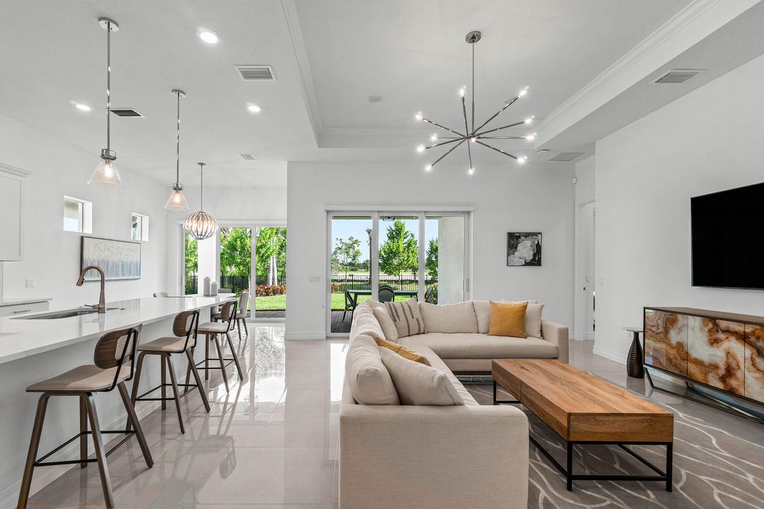 For Sale: $819,500 (3 beds, 2 baths, 2117 Square Feet)