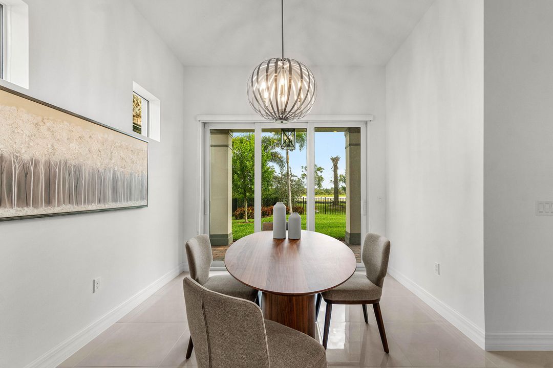 For Sale: $819,500 (3 beds, 2 baths, 2117 Square Feet)