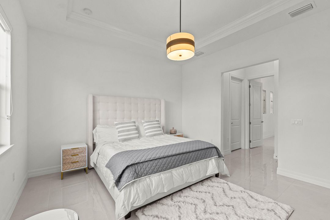 For Sale: $819,500 (3 beds, 2 baths, 2117 Square Feet)