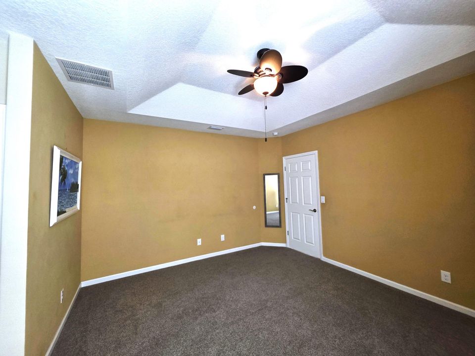 В аренду: $2,450 (4 спален, 2 ванн, 1935 Квадратных фут)