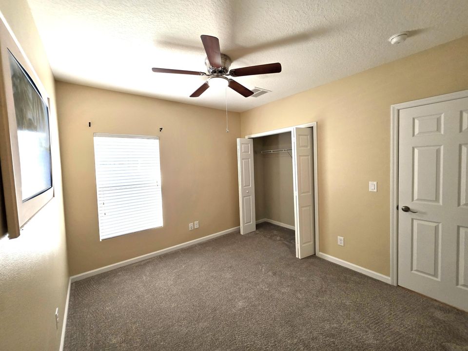 В аренду: $2,450 (4 спален, 2 ванн, 1935 Квадратных фут)